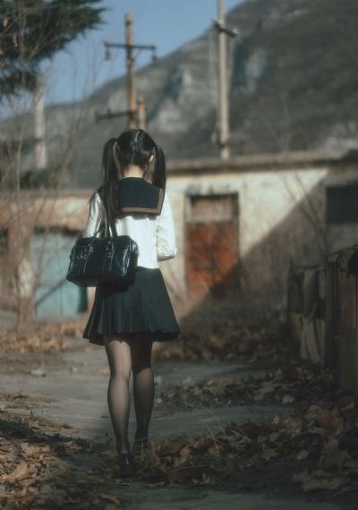 黄色中文电影-迅雷免费日本电影在线