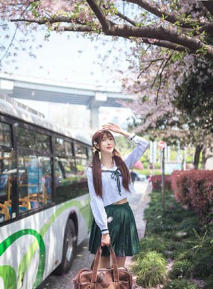 中文字幕夫目面前侵犯-高清影视老版国语字幕