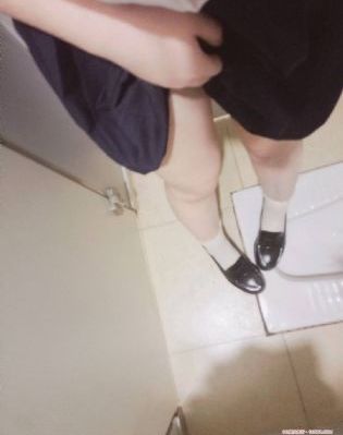 国产美女三级做爰色戒-西瓜免费高清观看