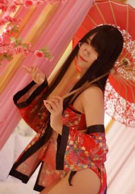 欧美另类丝袜变态一区-全集超清国语迅雷下载